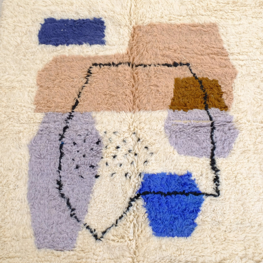 Outline beni rug Custom Moroccan Rugs Made craftilymarrakesh.com